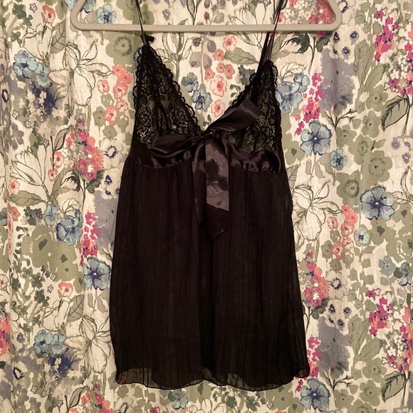 Black Lace & Mesh Babydoll - Picture 2 of 4